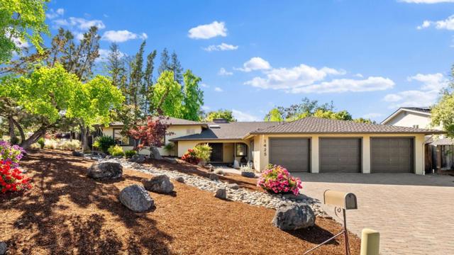 1425 Cedar Place, Los Altos CA: https://media.crmls.org/mediaz/df2d4164-f981-4717-bf83-45c32af3cc2e.jpg
