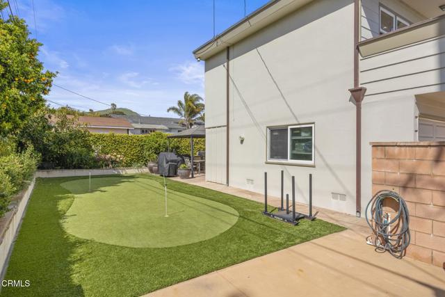 109 Shamrock Drive, Ventura CA: https://media.crmls.org/mediaz/df2d6618-dedd-432d-b1fa-fe4d5f621228.jpg