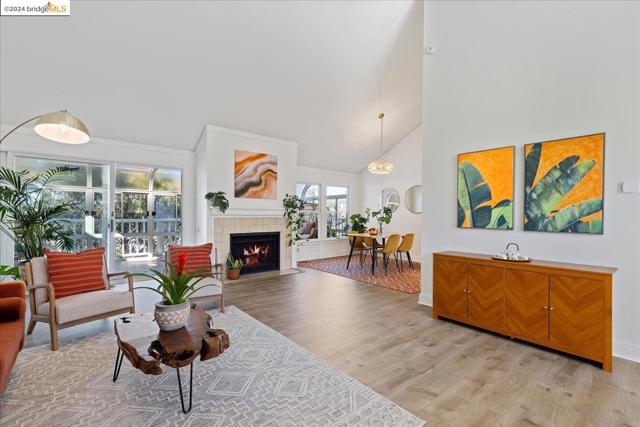 Image 7 of 32 For 4493 Montgomery St  6