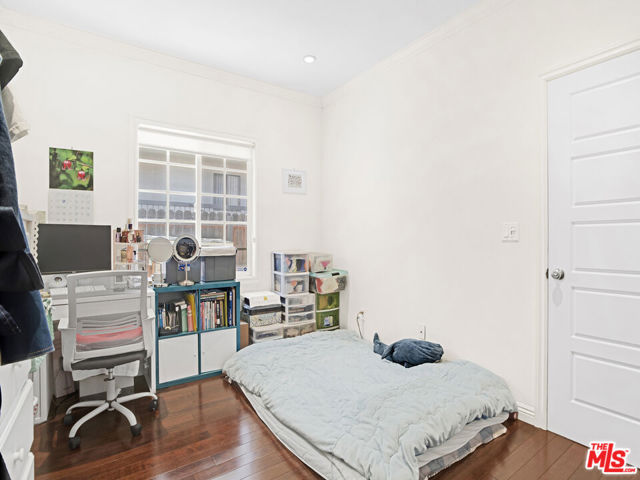 3148 W 11th Street, Los Angeles CA: https://media.crmls.org/mediaz/df2e38af-9e40-4b7f-aa9b-69eeba846daa.jpg
