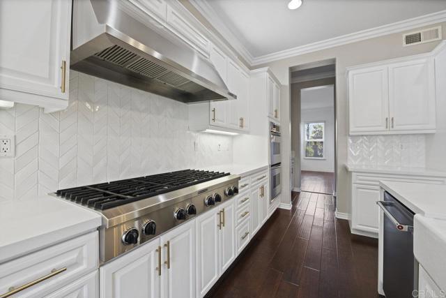 Detail Gallery Image 11 of 75 For 1717 Playa Vista, San Marcos,  CA 92078 - 4 Beds | 4 Baths