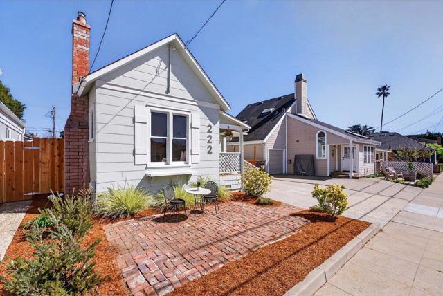 222 2nd Avenue, Santa Cruz CA: https://media.crmls.org/mediaz/df309a94-f16a-4fc6-b4a2-71c66c3d0656.jpg
