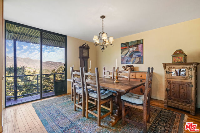 730 Basin Drive, Topanga CA: https://media.crmls.org/mediaz/df325b93-2cab-4b51-a32c-e81450f48aa0.jpg