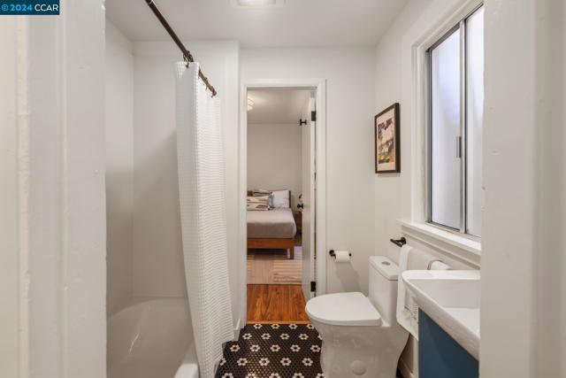 Image 16 of 38 For 1744 Addison Street