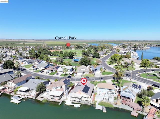 780 Beaver Ln, Discovery Bay CA: https://media.crmls.org/mediaz/df330364-df94-4c46-beb1-85d517db0c49.jpg
