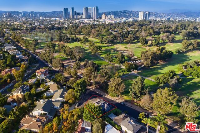 2653 PATRICIA Avenue, Los Angeles CA: https://media.crmls.org/mediaz/df33c4e5-2d22-4228-9f78-857ed13b29d8.jpg