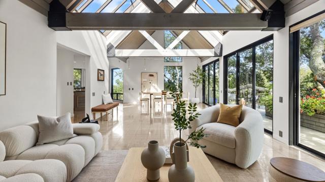 11 Hawk View, Portola Valley CA: https://media.crmls.org/mediaz/df342dc6-c4e0-45de-a4ec-221e4b599931.jpg