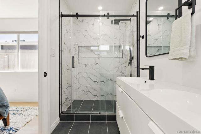 4862 Kesling Ct, San Diego CA: https://media.crmls.org/mediaz/df34456d-1295-465a-9344-0a4014a14d2f.jpg