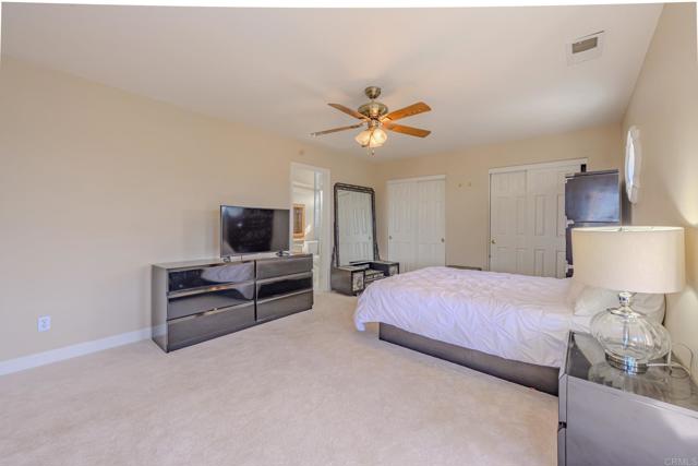 22633 Inspiration Pt, Canyon Lake CA: https://media.crmls.org/mediaz/df345618-cf49-4c55-8eb5-53d452034209.jpg