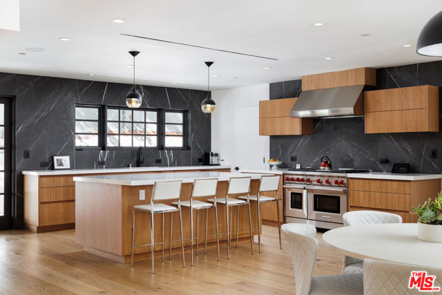 1118 TOWER Road photo 5
