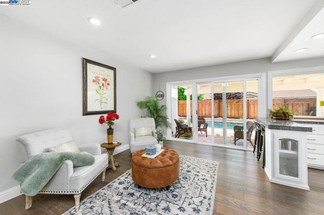 139 Amber Way, Livermore CA: https://media.crmls.org/mediaz/df350434-2057-40da-9b4d-9809a472ee2d.jpg