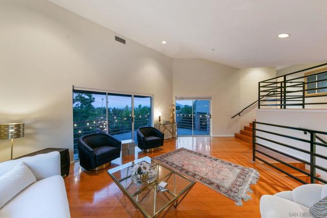 10164 Vivera Dr, La Mesa CA: https://media.crmls.org/mediaz/df355ff0-807c-4fb1-8a80-e77c7c610af4.jpg