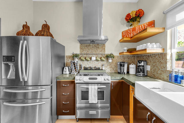53945 Eisenhower Drive, La Quinta CA: https://media.crmls.org/mediaz/df358797-dd4b-40e3-a8b1-8468fde95103.jpg