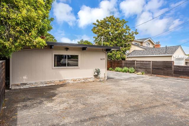 1620 Notre Dame Avenue, Belmont CA: https://media.crmls.org/mediaz/df35c9bd-6fbf-4fce-b4aa-f78230d7f495.jpg