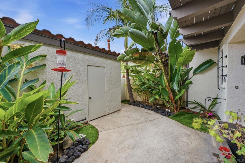 957 Fir Tree Pl. - photo 3