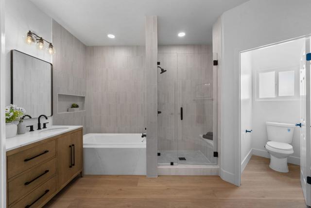 4979 Poseidon Way, Oceanside CA: https://media.crmls.org/mediaz/df3653cd-4ca8-4638-a9df-a43cd7e3122c.jpg