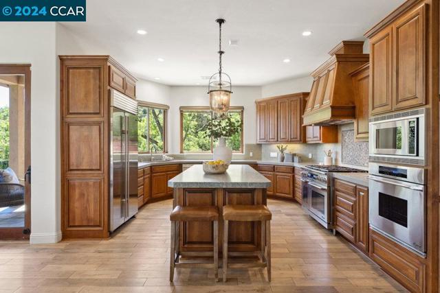 Image 15 of 60 For 1740 Toyon Rd