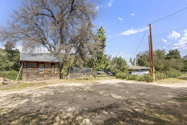 26742 San Felipe Rd, Warner Springs CA: https://media.crmls.org/mediaz/df36a5bb-05ea-41a7-9d3b-deb19fd79933.jpg