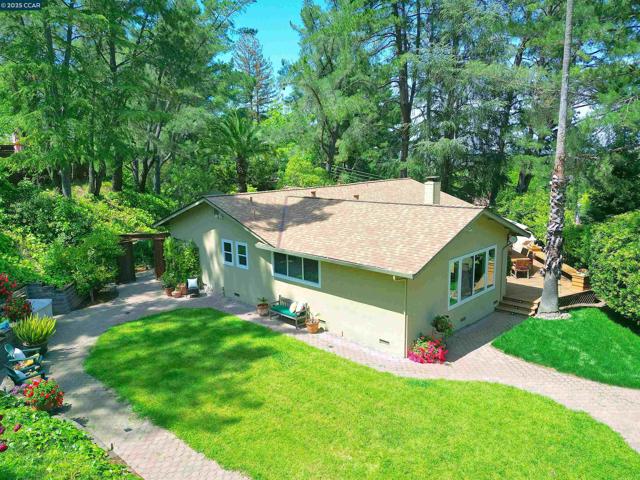911 Sousa Drive, Walnut Creek CA: https://media.crmls.org/mediaz/df36cd43-bf09-424e-b0e1-6ccb8bc7eb17.jpg