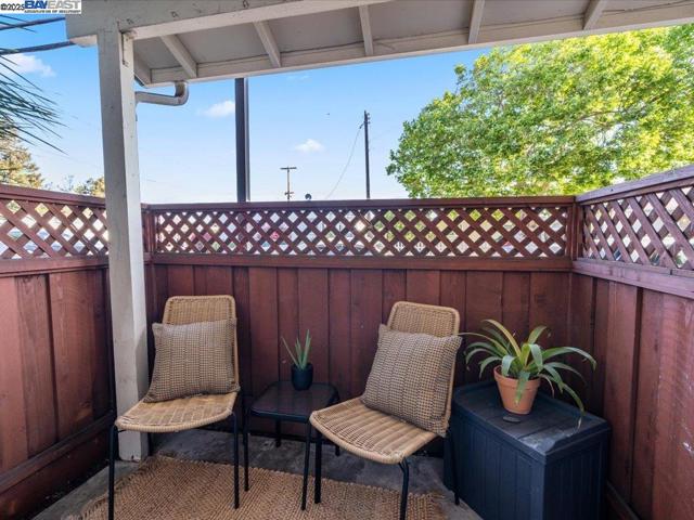 700 Fargo, San Leandro CA: https://media.crmls.org/mediaz/df3775aa-04e2-4f59-9a87-64ef9b402edd.jpg