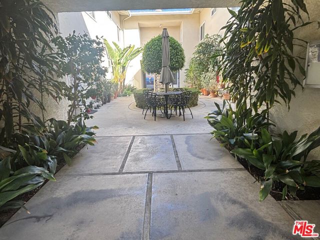 4300 Tujunga Avenue photo 7