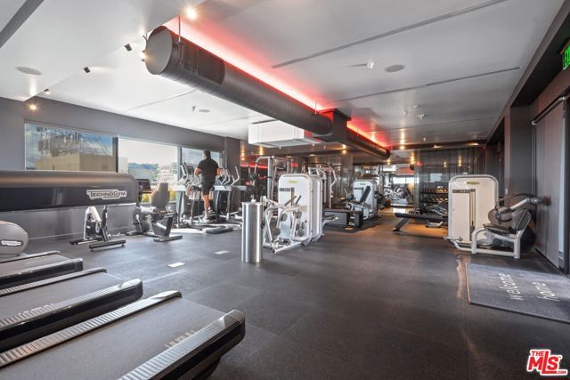 6250 Hollywood Boulevard, Los Angeles CA: https://media.crmls.org/mediaz/df3a38e2-8495-45dd-b177-20065227cc41.jpg