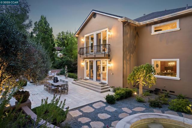 2540 Caballo Ranchero Dr, Diablo CA: https://media.crmls.org/mediaz/df3a63bc-a072-4c69-9bd9-61478aeed590.jpg