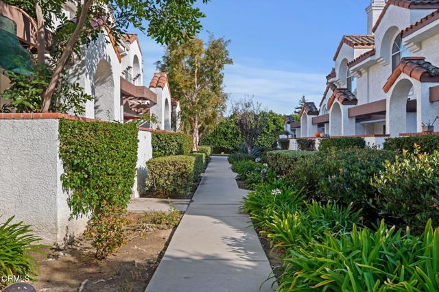 Detail Gallery Image 2 of 29 For 214 Camino Toluca, Camarillo,  CA 93010 - 3 Beds | 2/1 Baths