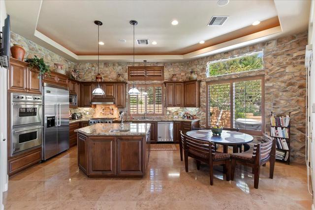 55830 Cherry Hills Drive, La Quinta CA: https://media.crmls.org/mediaz/df3c73e0-d29e-4d7d-8c50-8cb199c94673.jpg