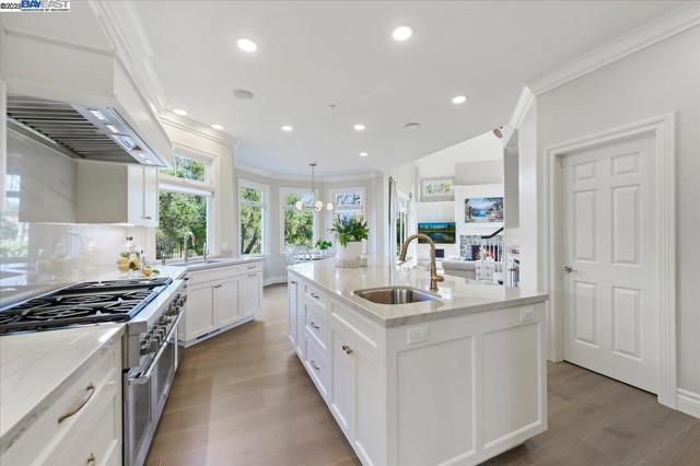2434 Pomino Way, Pleasanton CA: https://media.crmls.org/mediaz/df3cdad3-8e6b-4f45-b381-51e572f8d0cd.jpg