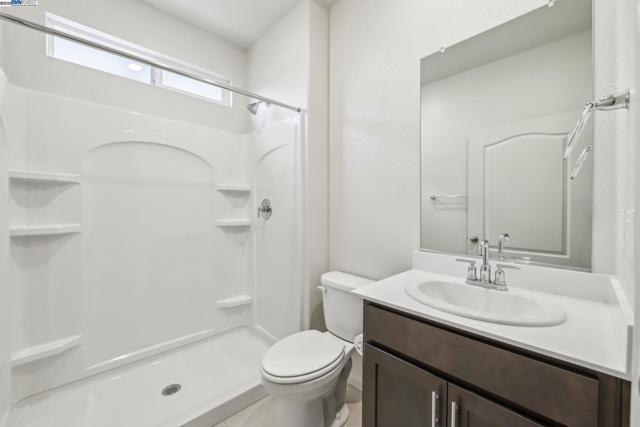 4111 Markovich Court, Richmond CA: https://media.crmls.org/mediaz/df3cfa58-1cdc-4207-9217-942e4238ba11.jpg