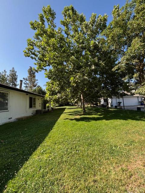 12445 Alta Mesa Road, Herald CA: https://media.crmls.org/mediaz/df3f253b-c6a9-433b-9119-4c5923c7bbda.jpg