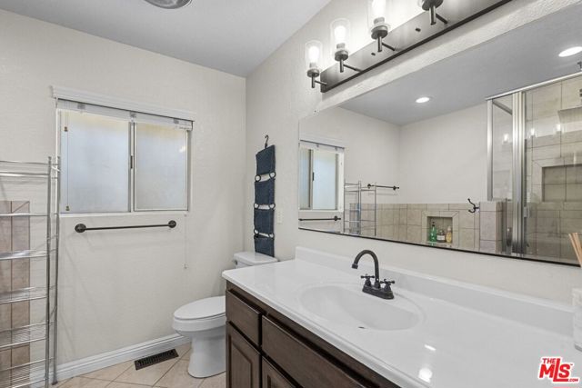 1197 Oriole Road, Wrightwood CA: https://media.crmls.org/mediaz/df3f5344-f685-47ab-bee6-60b4b12ae4f3.jpg