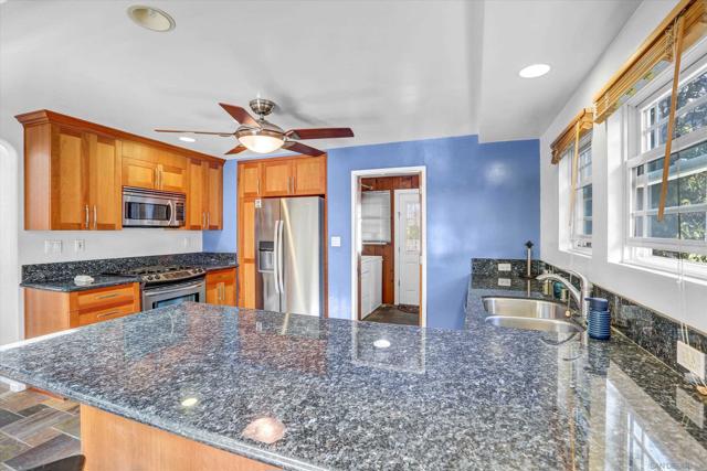 Image 11 of 37 For 4640 Greene St