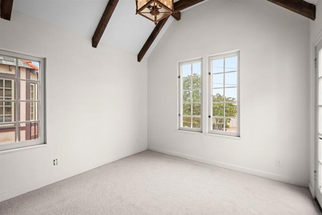 Detail Gallery Image 18 of 60 For 1879 Viking Way, La Jolla,  CA 92037 - 5 Beds | 5/1 Baths
