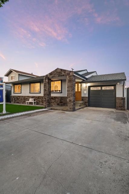 1459 Blackfield Drive, Santa Clara CA: https://media.crmls.org/mediaz/df3f92d7-ea75-414f-91b5-f2ef8bb7f8ba.jpg