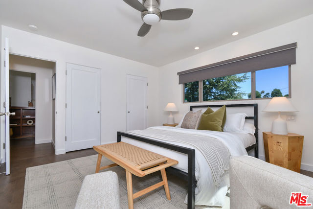 3471 Woodcliff Road, Sherman Oaks CA: https://media.crmls.org/mediaz/df3ff3d6-847c-49b5-a85a-0acc67d8ae9b.jpg