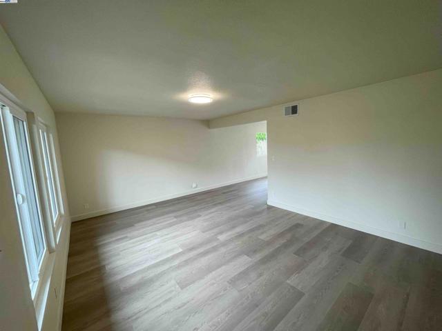 34552 Nantucket Cmn, Fremont CA: https://media.crmls.org/mediaz/df40499c-f141-4a3f-8e29-4e4cbe9d948f.jpg