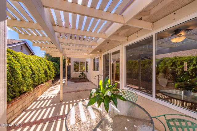 Side patio off of familyroom