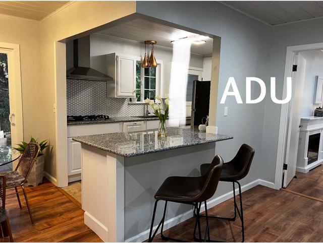23110 Old Santa Cruz Highway, Los Gatos CA: https://media.crmls.org/mediaz/df4068a7-9d04-4f11-998a-db0125a0f1db.jpg