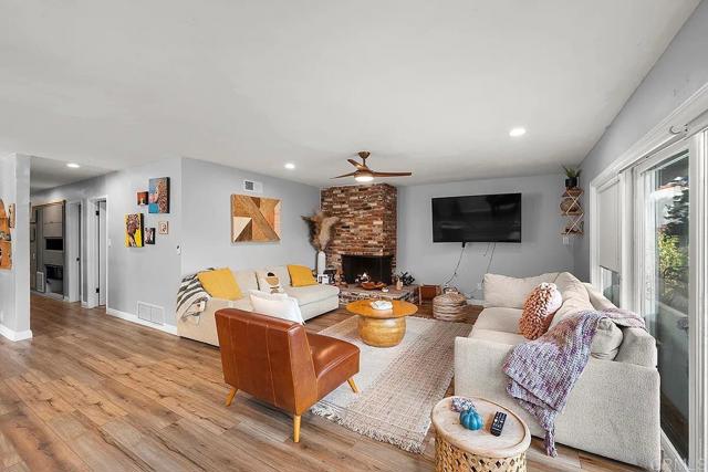 Detail Gallery Image 11 of 28 For 4636 Panorama Dr, La Mesa,  CA 91941 - 3 Beds | 2 Baths