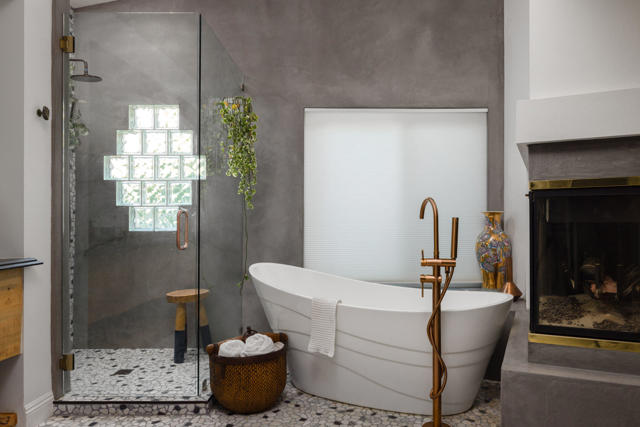 201 Augusta Drive, Palm Desert CA: https://media.crmls.org/mediaz/df416440-24e5-4029-ae61-aeba016ff1b0.jpg