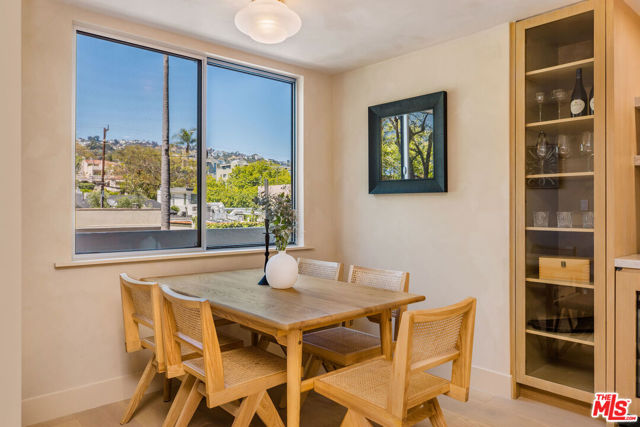 818 N Doheny Drive, West Hollywood CA: https://media.crmls.org/mediaz/df416585-84b9-481f-b4ef-c3eadb121332.jpg