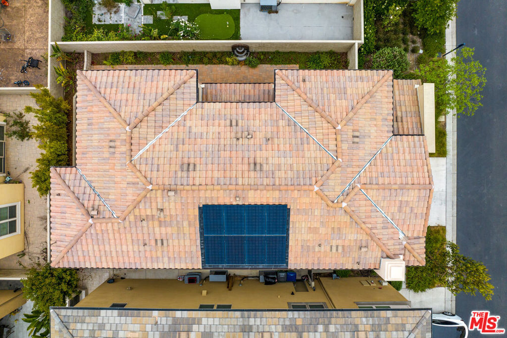 Df418c23 1c63 4d56 823b Bcc228fe4362