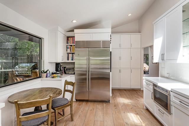 300 Cervantes Road, Portola Valley CA: https://media.crmls.org/mediaz/df419f43-841e-4f47-813f-30b42a072214.jpg