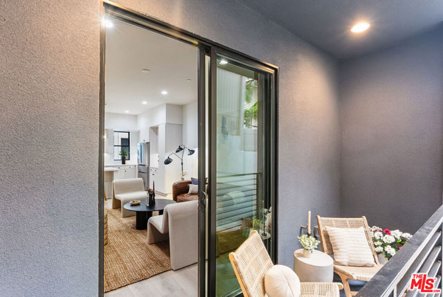 1320 W Cannon Drive, Los Angeles CA: https://media.crmls.org/mediaz/df41fb93-fef9-4af4-b321-ca18544c130c.jpg