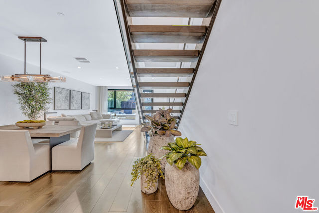 724 N Croft Avenue, Los Angeles CA: https://media.crmls.org/mediaz/df4267d0-556d-40d8-bff2-743744fe11a9.jpg