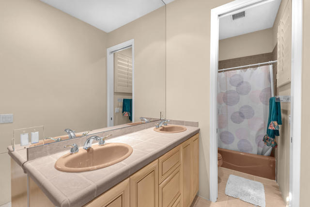 Image 18 of 35 For 2438 S Caliente Drive