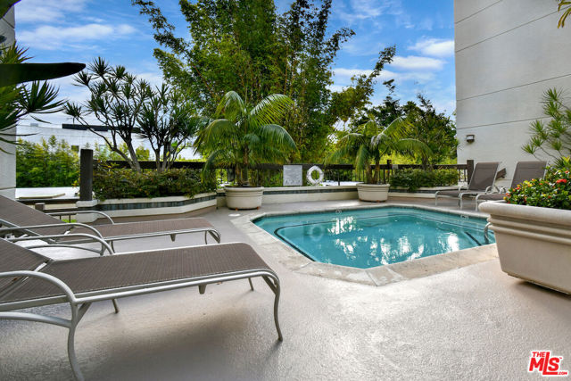 851 N Kings Road, West Hollywood CA: https://media.crmls.org/mediaz/df42e914-b6d9-40bb-ae22-08369d6ee513.jpg