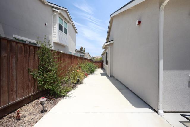 478 Logan Way, Marina CA: https://media.crmls.org/mediaz/df42f2eb-7fa9-45c5-9793-634ee2ae26eb.jpg